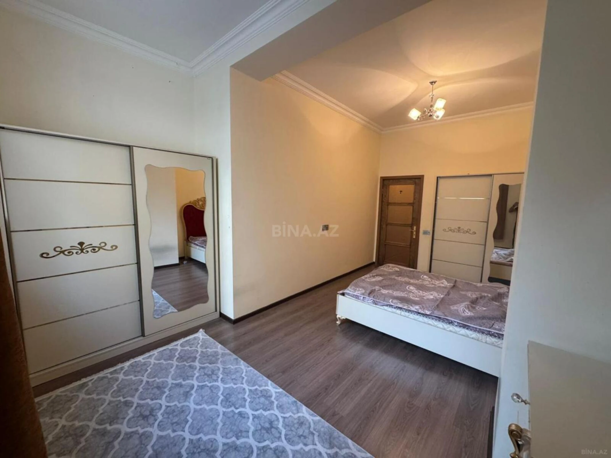 Satılır 2 otaqlı mənzil 60 m²