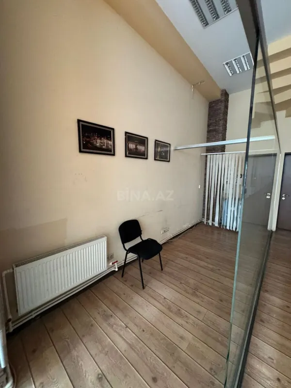 Kirayə verilir 4 otaqlı ofis 167 m²