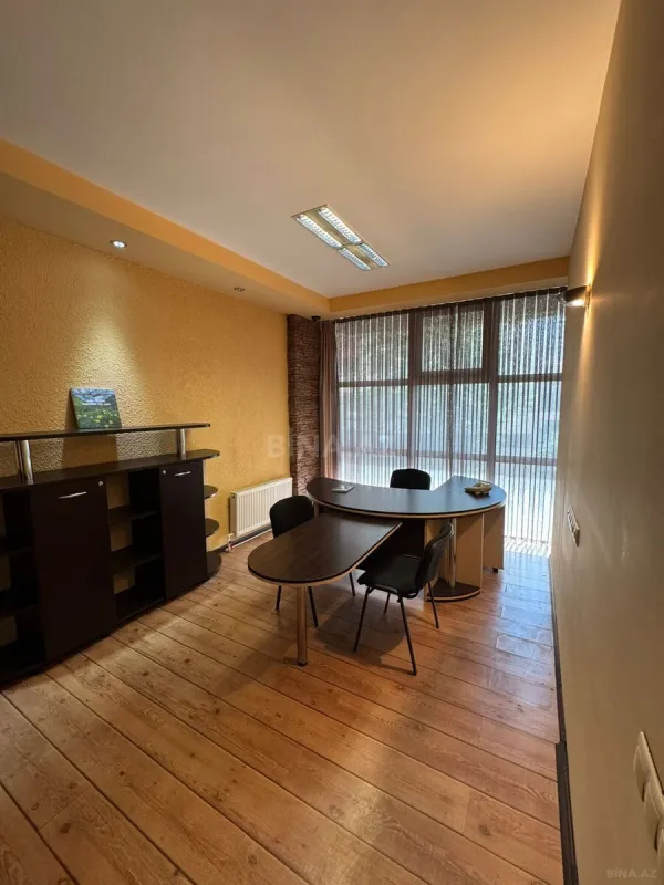 Kirayə verilir 4 otaqlı ofis 167 m²