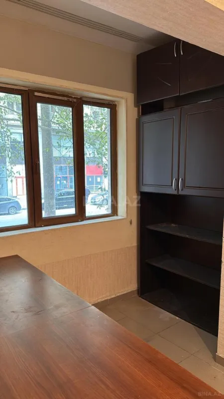 Kirayə verilir 3 otaqlı ofis 70 m²