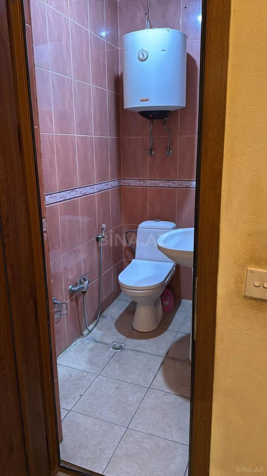 Kirayə verilir 3 otaqlı ofis 70 m²