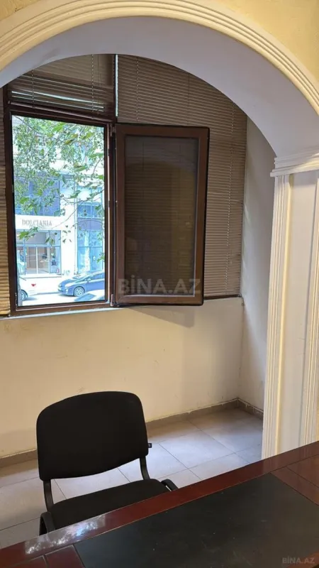 Kirayə verilir 3 otaqlı ofis 70 m²