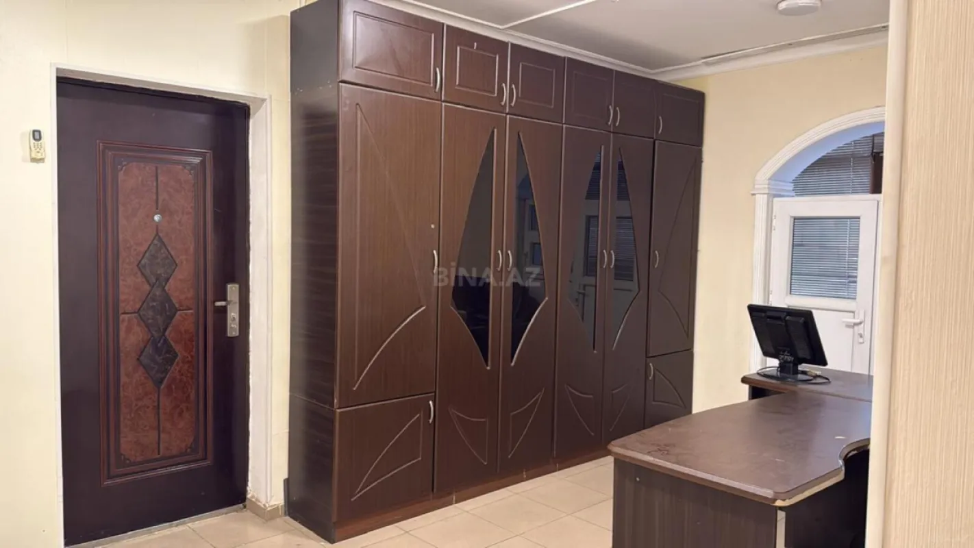 Kirayə verilir 3 otaqlı ofis 70 m²