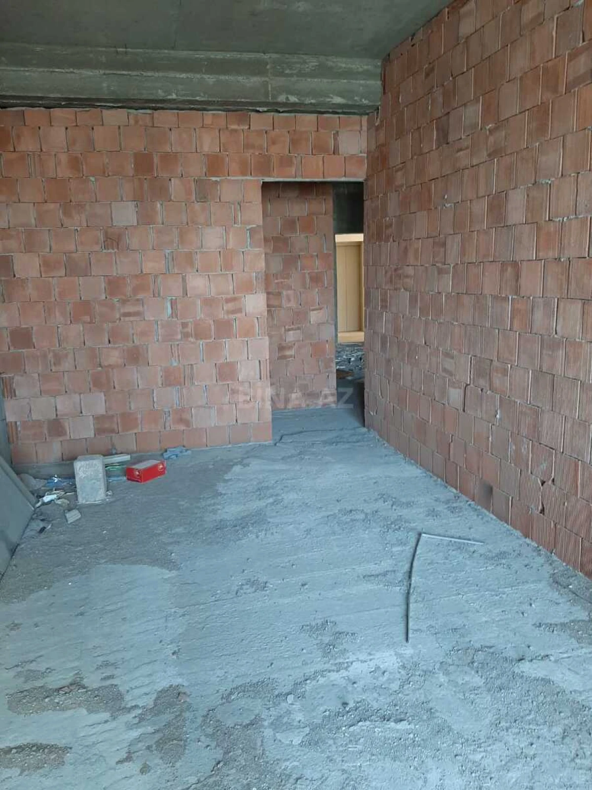 Satılır 3 otaqlı mənzil 156 m²