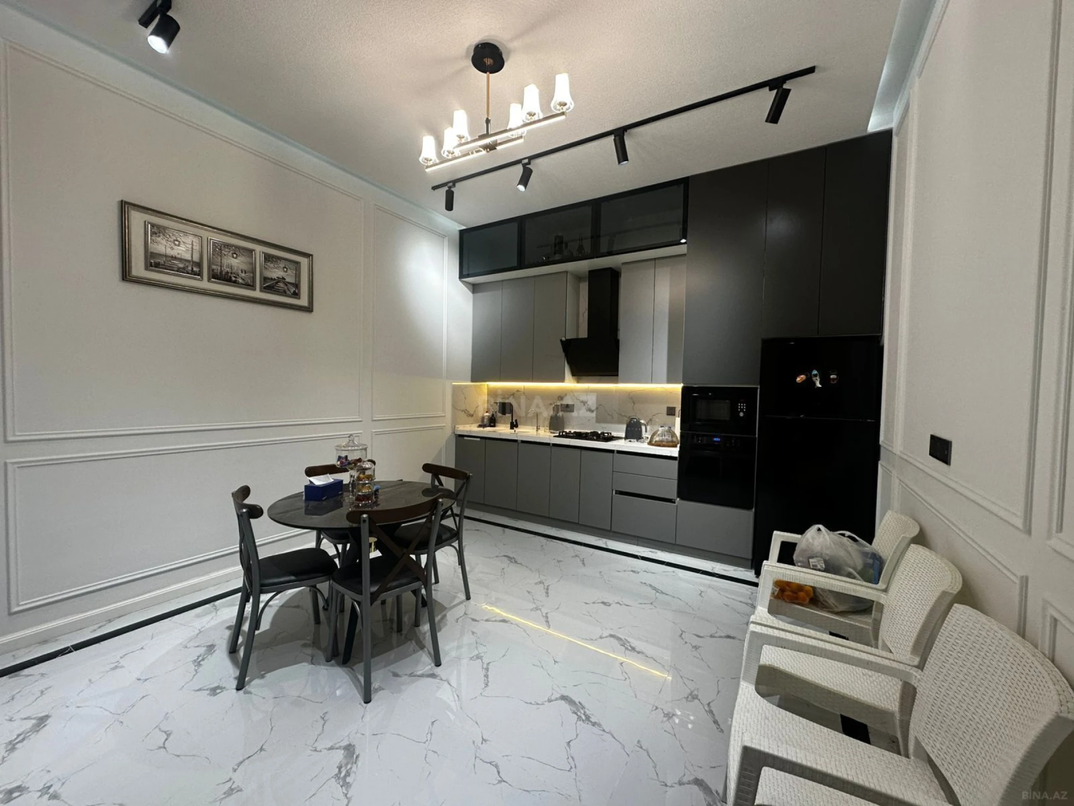 Satılır 4 otaqlı həyət evi 180 m²