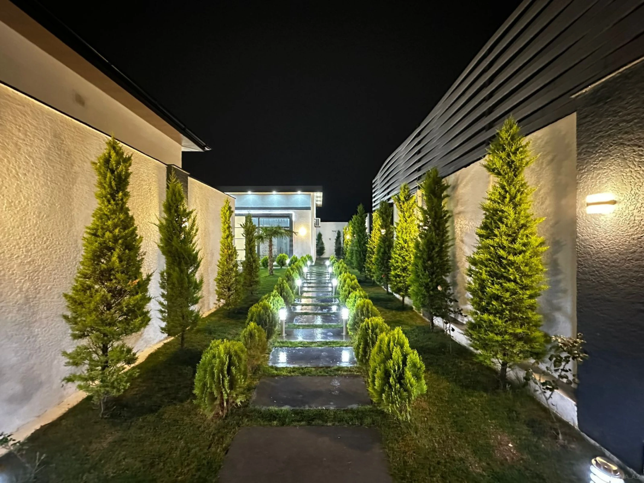 Satılır 4 otaqlı həyət evi 180 m²