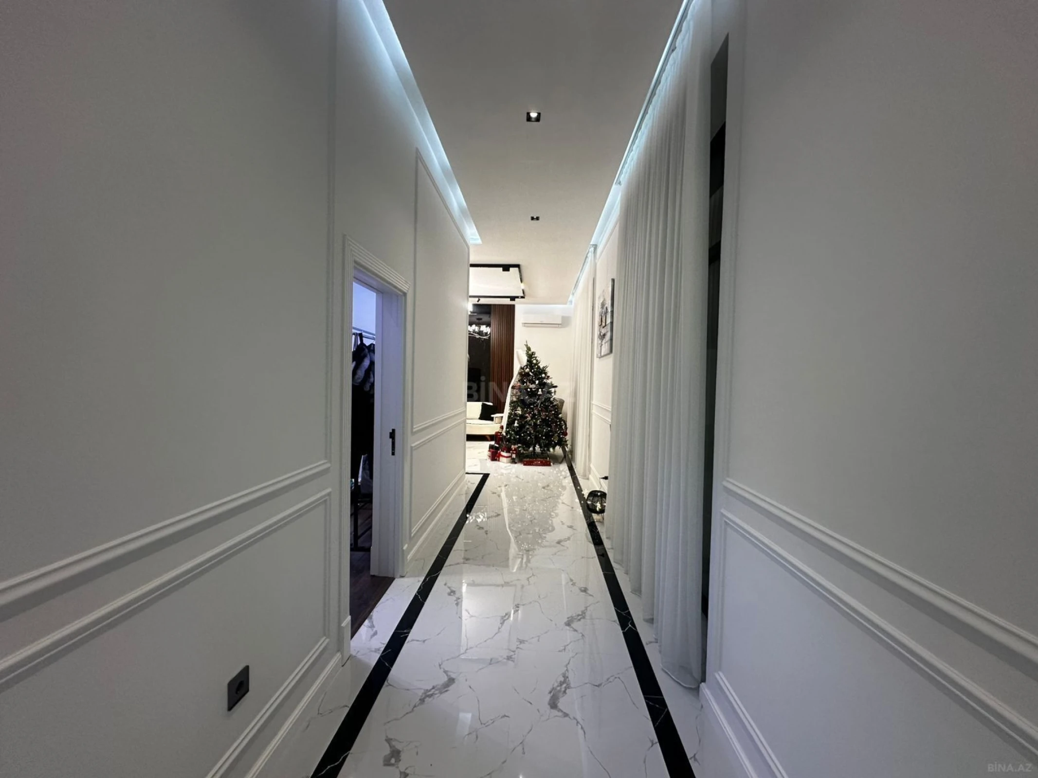 Satılır 4 otaqlı həyət evi 180 m²