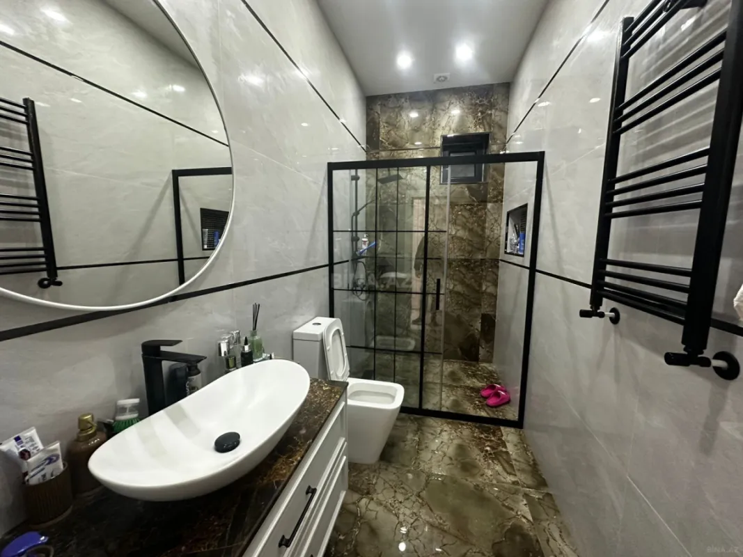 Satılır 4 otaqlı həyət evi 180 m²