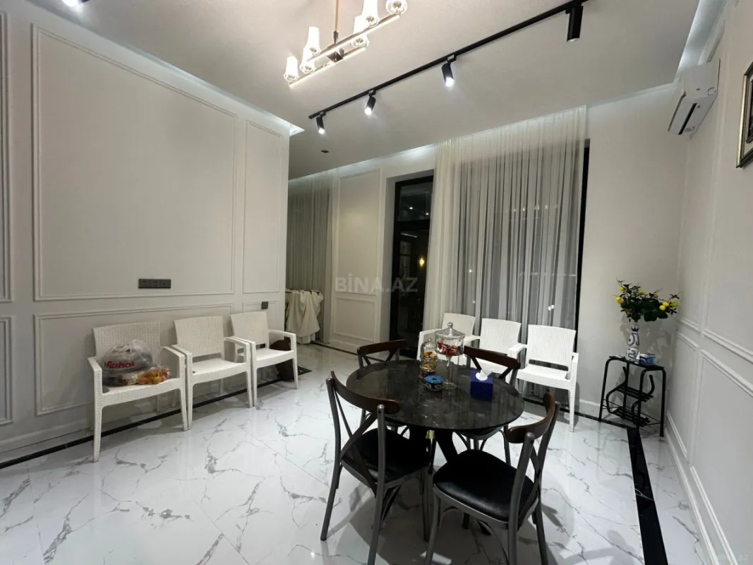 Satılır 4 otaqlı həyət evi 180 m²