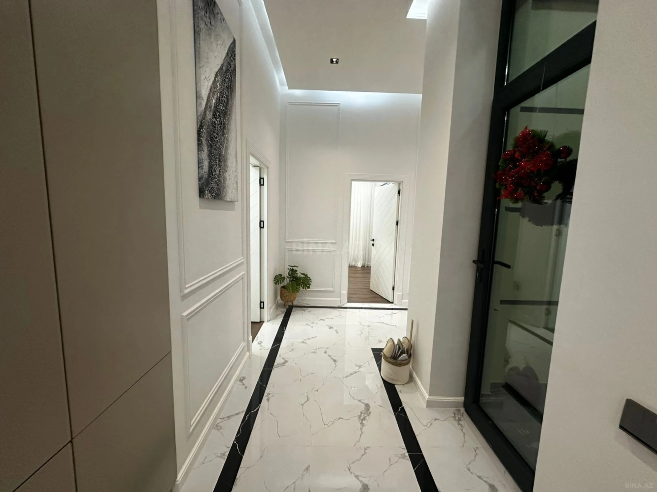 Satılır 4 otaqlı həyət evi 180 m²
