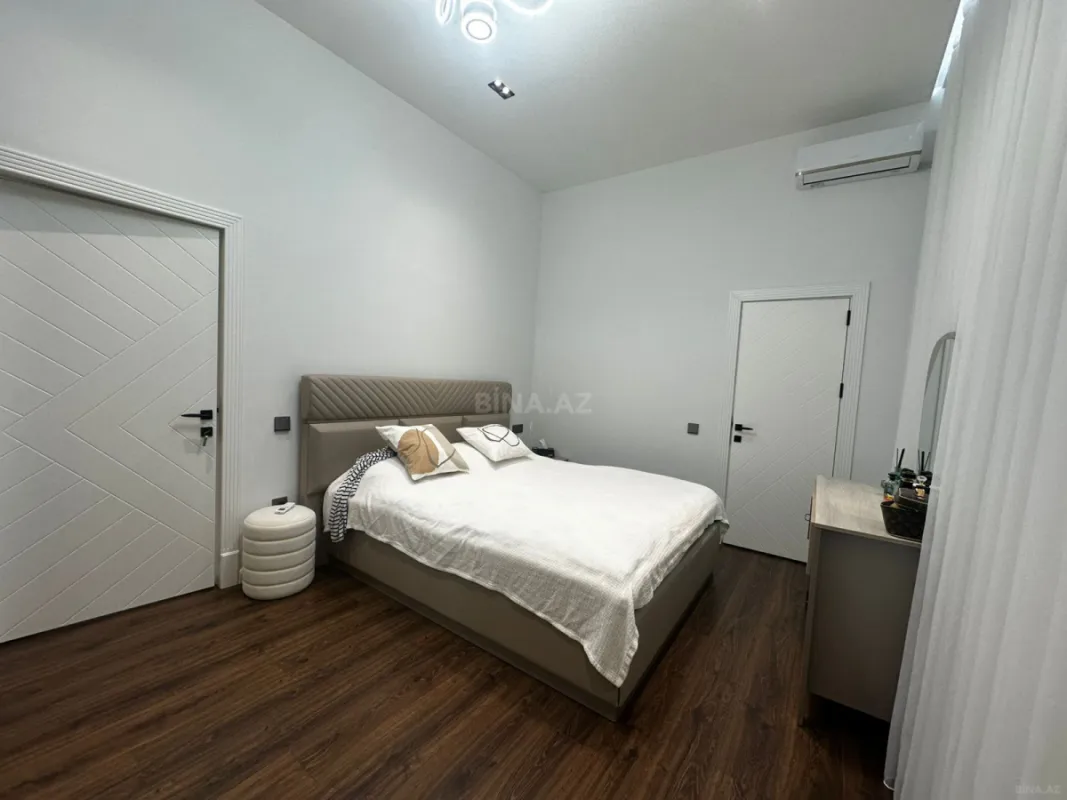 Satılır 4 otaqlı həyət evi 180 m²