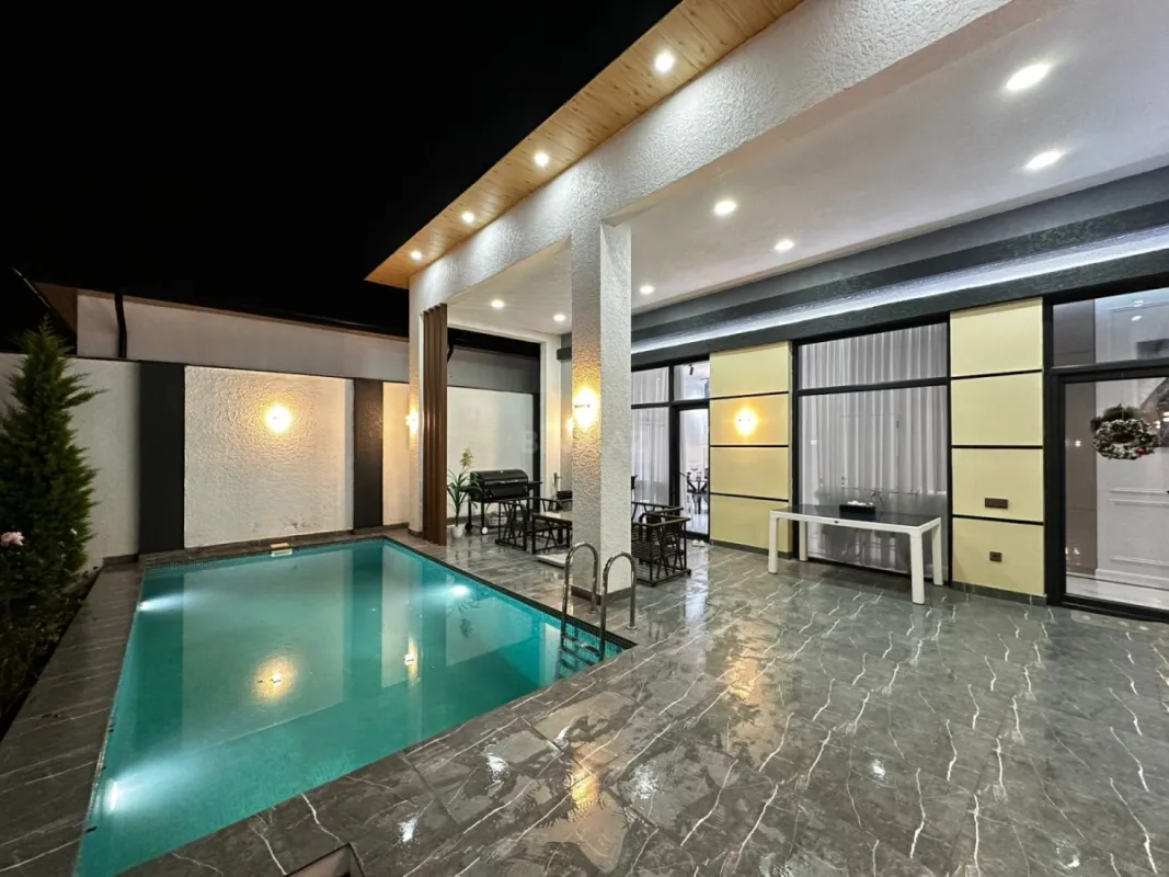 Satılır 4 otaqlı həyət evi 180 m²