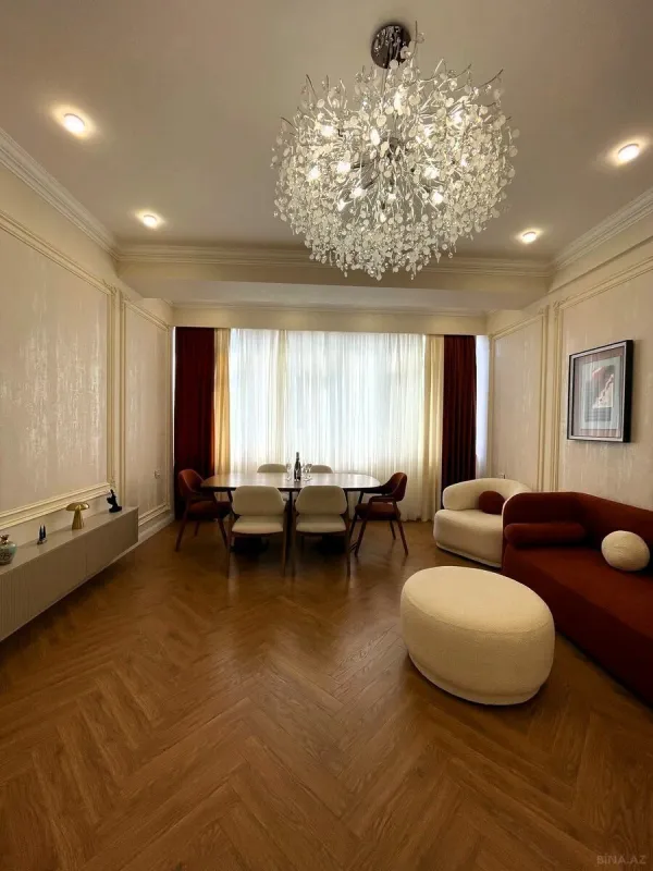 Satılır 3 otaqlı mənzil 119 m²