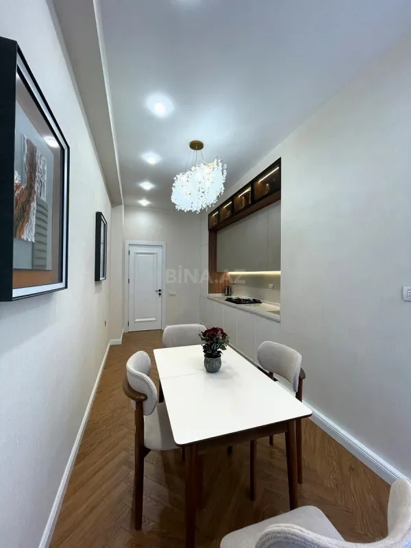 Satılır 3 otaqlı mənzil 119 m²