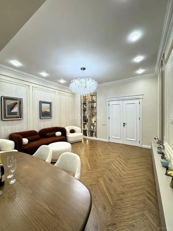 Satılır 3 otaqlı mənzil 119 m²