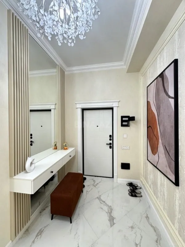 Satılır 3 otaqlı mənzil 119 m²