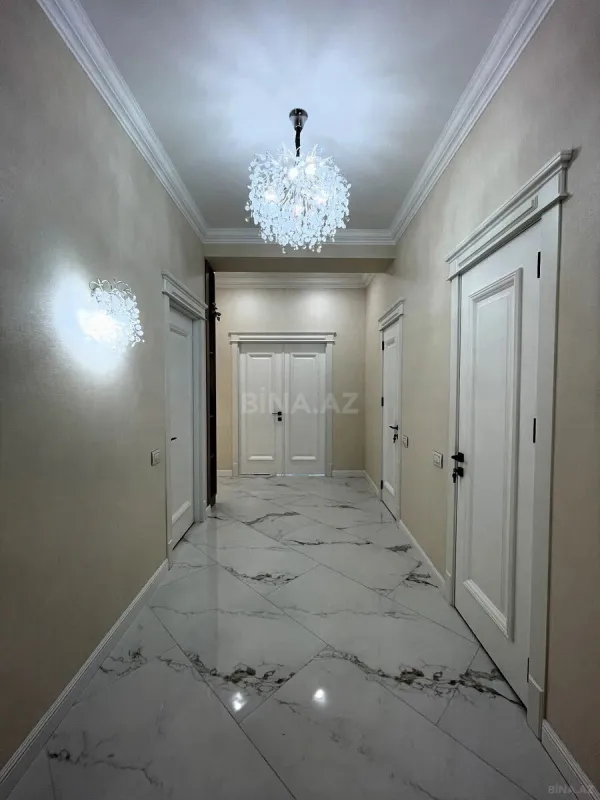 Satılır 3 otaqlı mənzil 119 m²