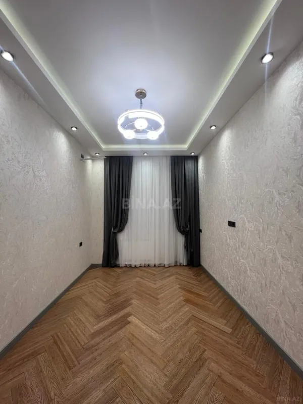 Satılır 2 otaqlı mənzil 67 m²