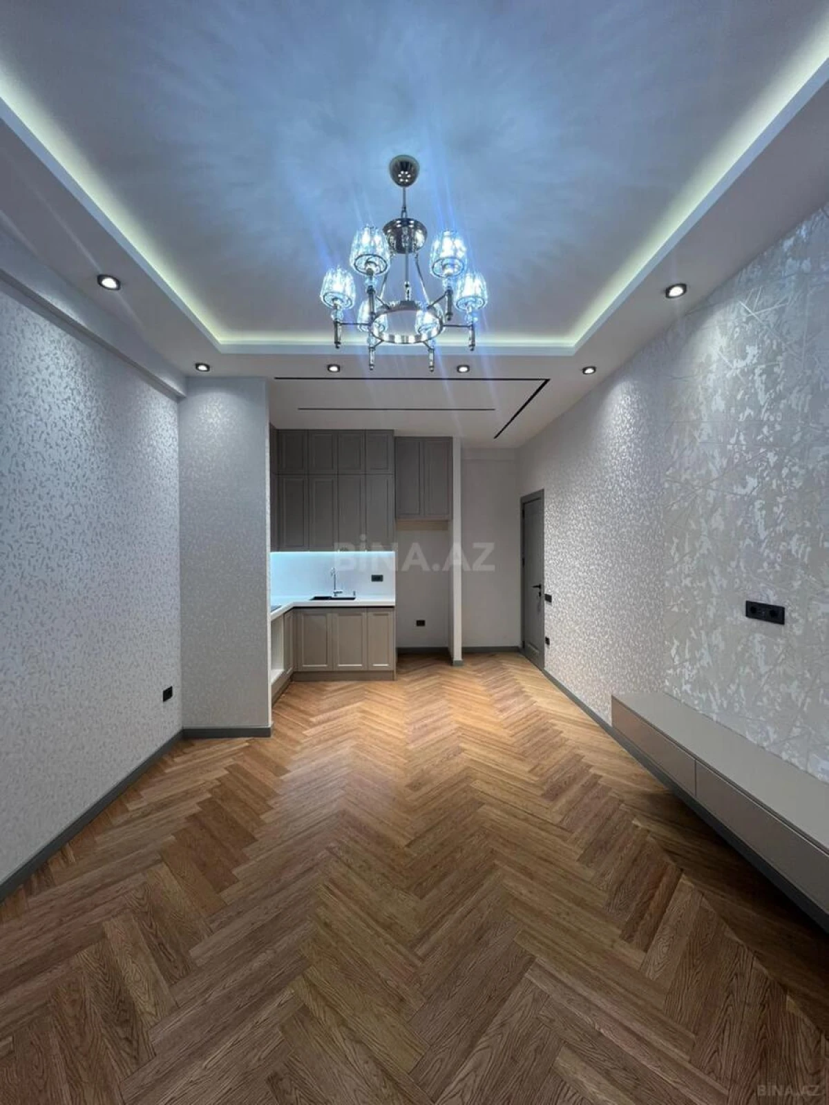 Satılır 2 otaqlı mənzil 67 m²