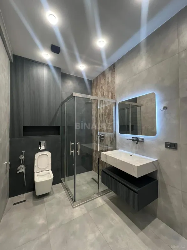 Satılır 2 otaqlı mənzil 67 m²