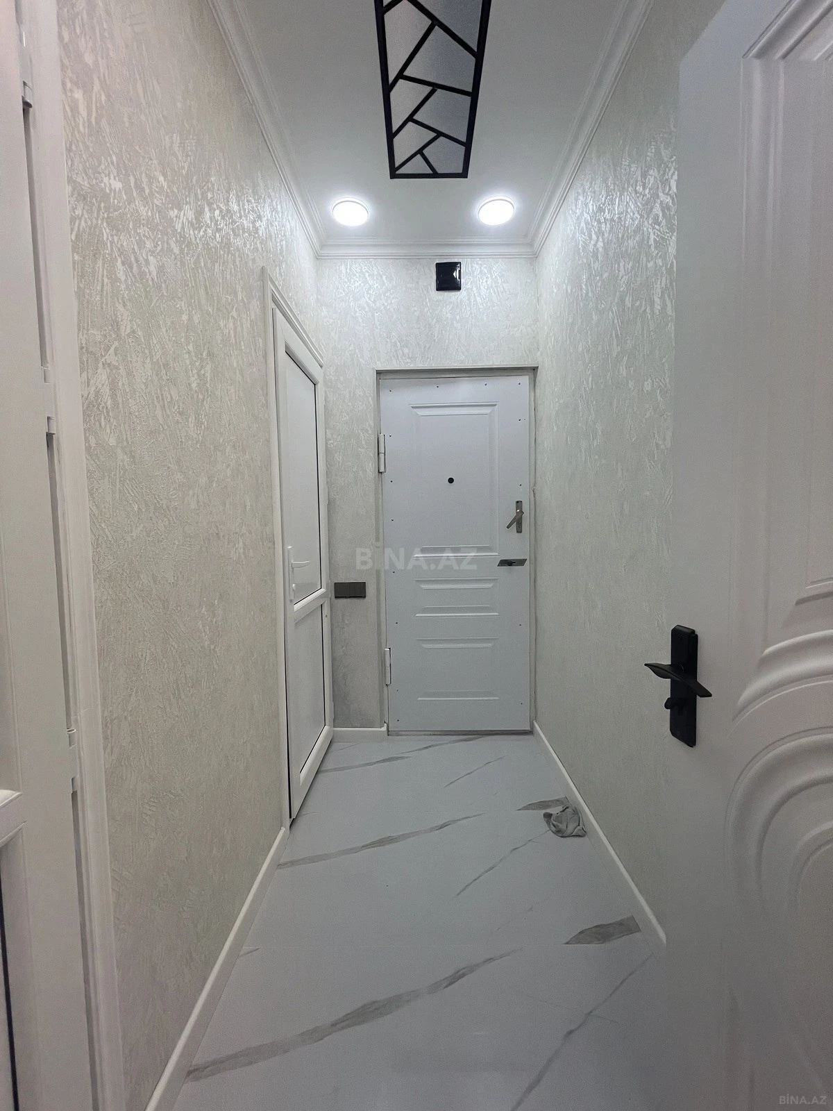 Satılır 2 otaqlı mənzil 58 m²