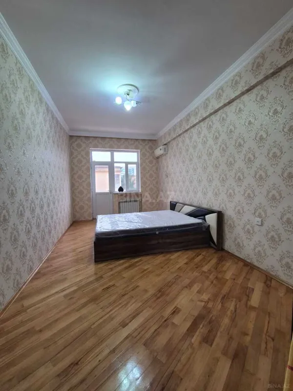 Satılır 3 otaqlı mənzil 140 m²