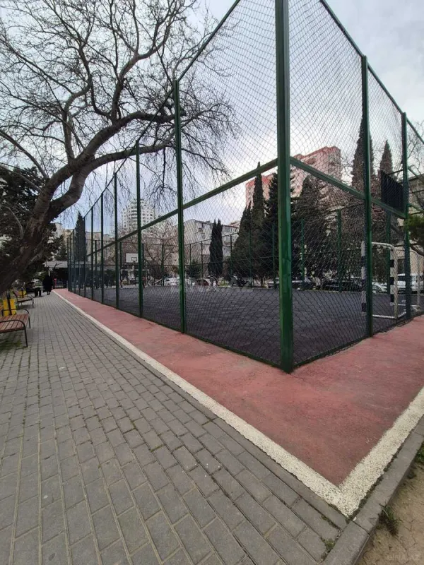 Satılır 3 otaqlı mənzil 140 m²