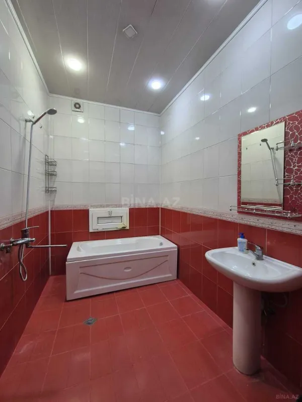 Satılır 3 otaqlı mənzil 140 m²