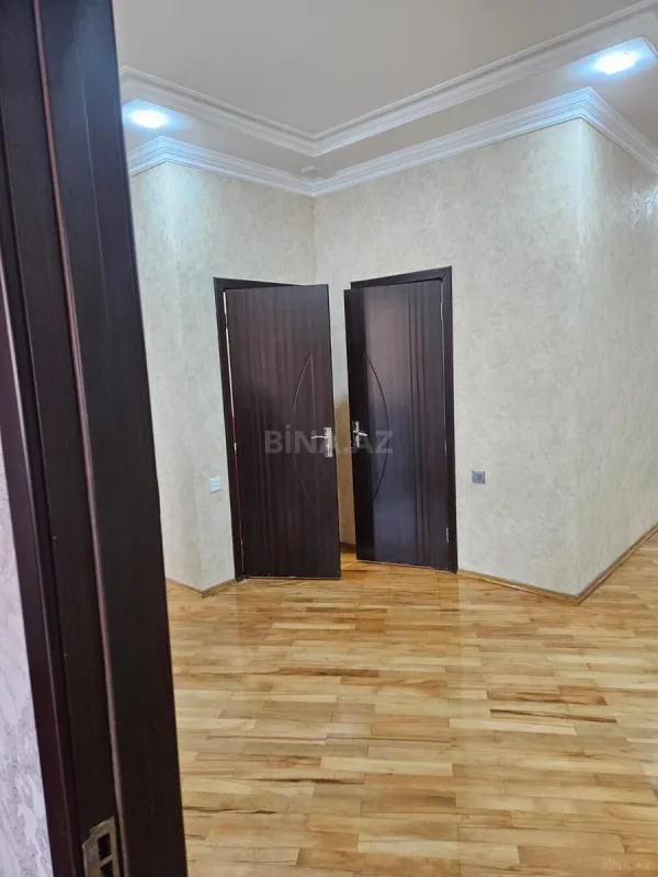 Satılır 3 otaqlı mənzil 140 m²