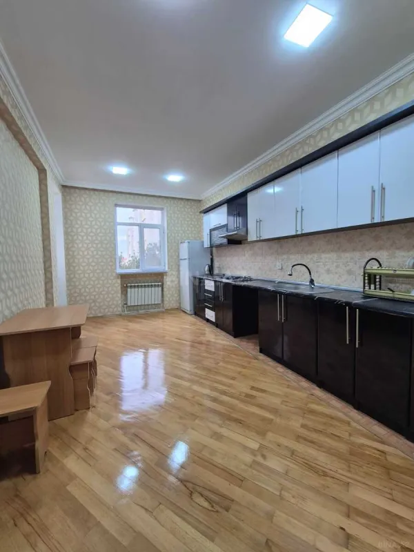 Satılır 3 otaqlı mənzil 140 m²
