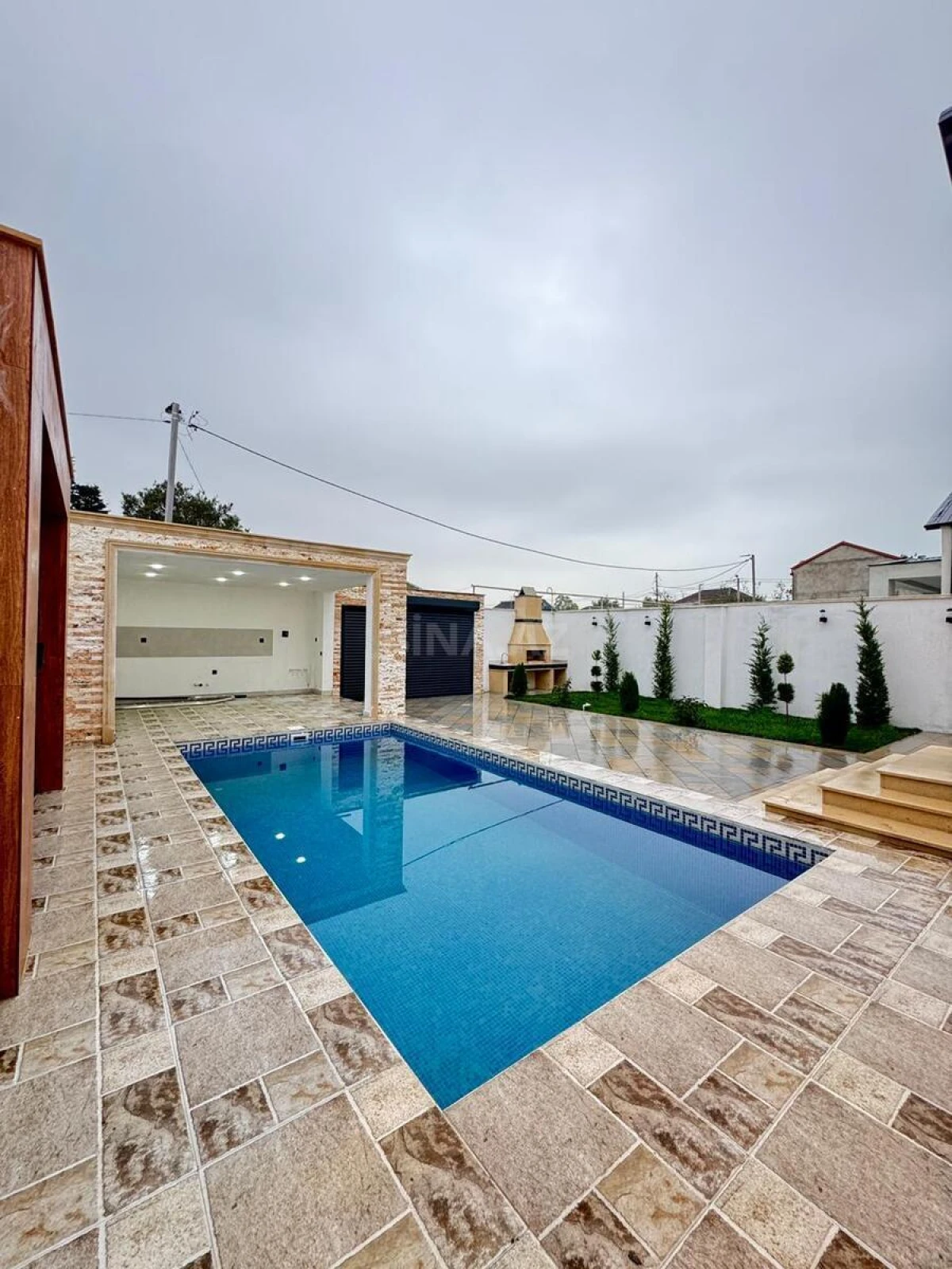 Satılır 4 otaqlı həyət evi 150 m²