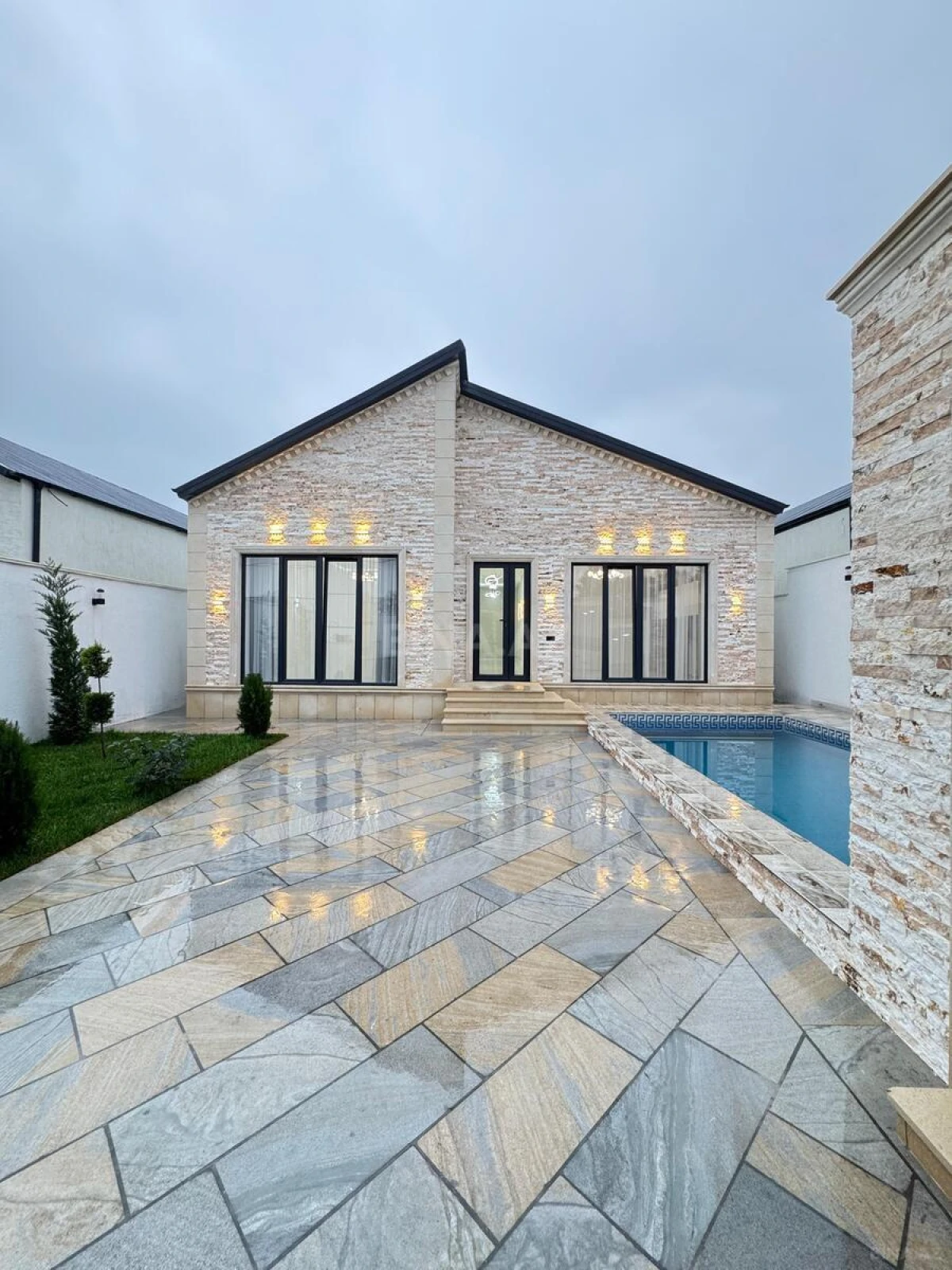 Satılır 4 otaqlı həyət evi 150 m²