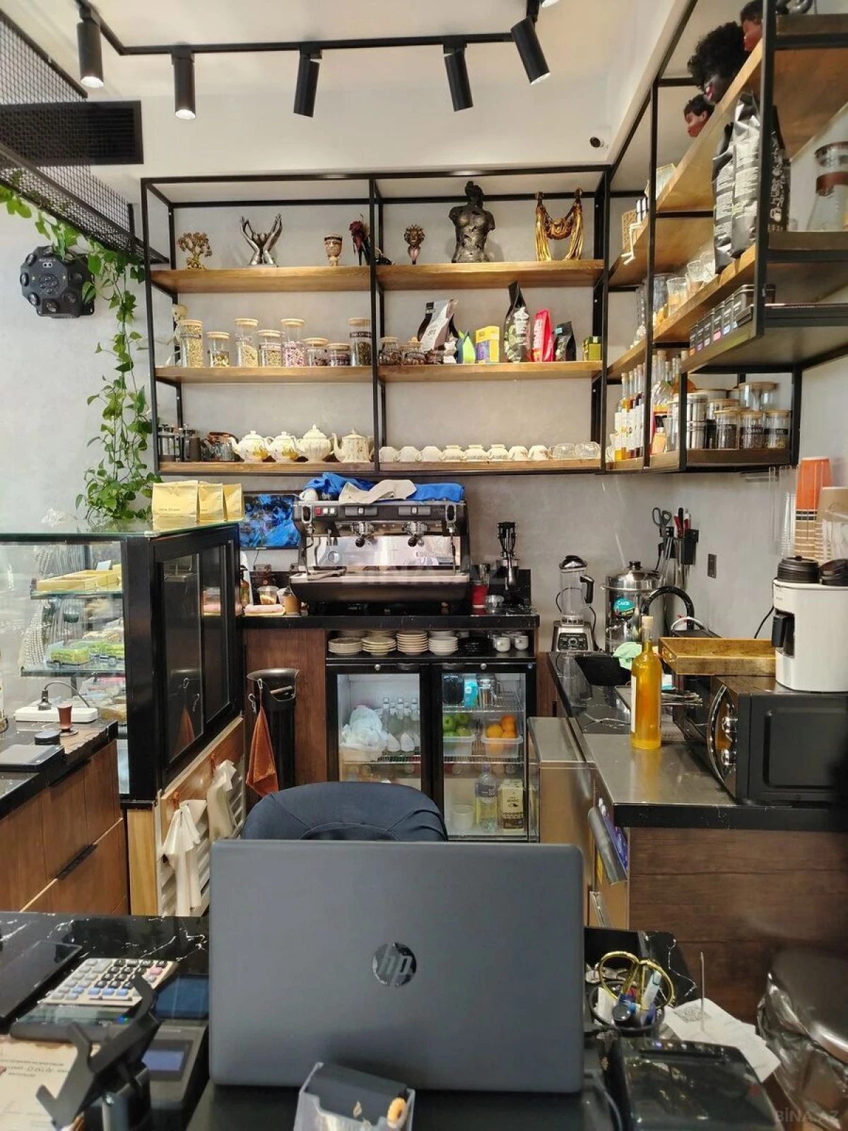 Satılır obyekt 45 m²