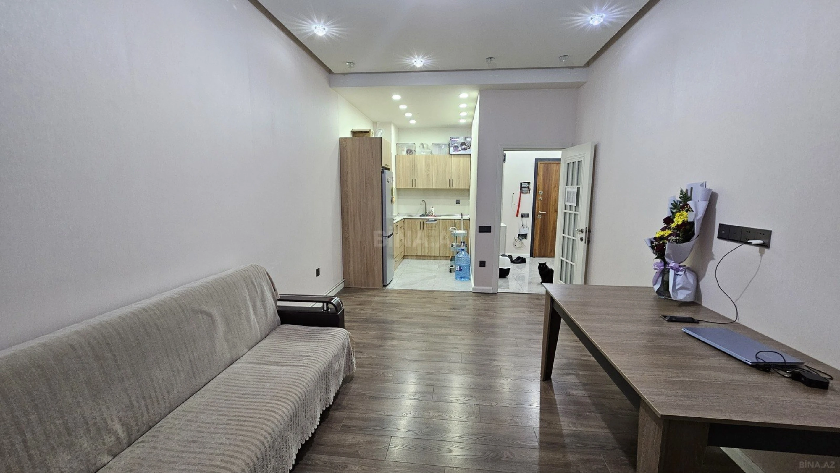 Satılır 2 otaqlı mənzil 59 m²