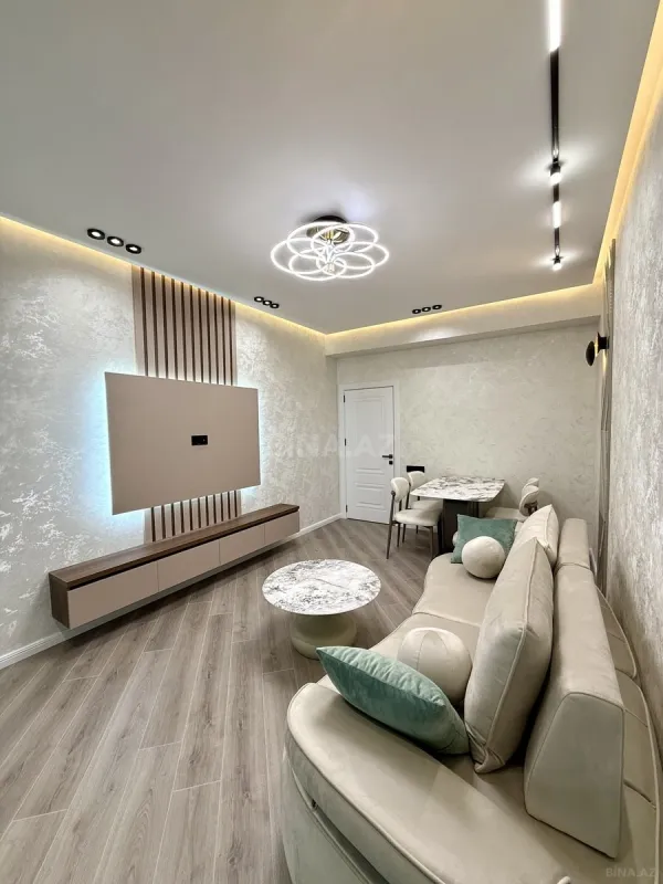 Satılır 2 otaqlı mənzil 67 m²