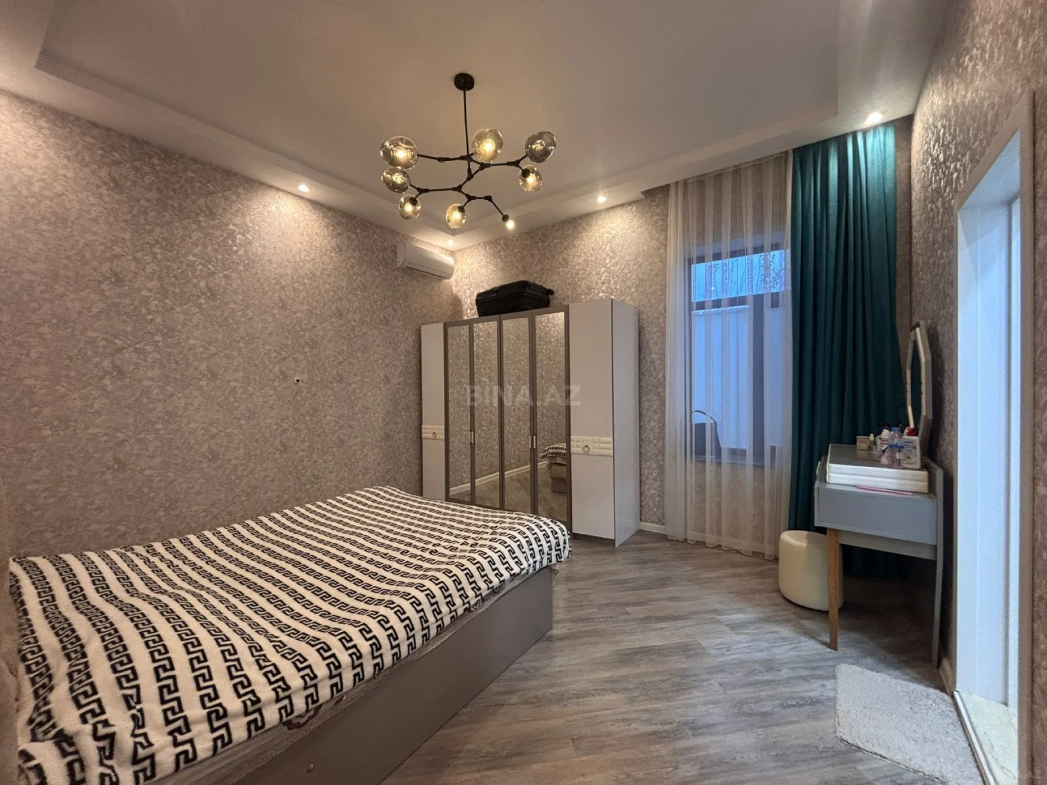 Satılır 4 otaqlı həyət evi 167 m²