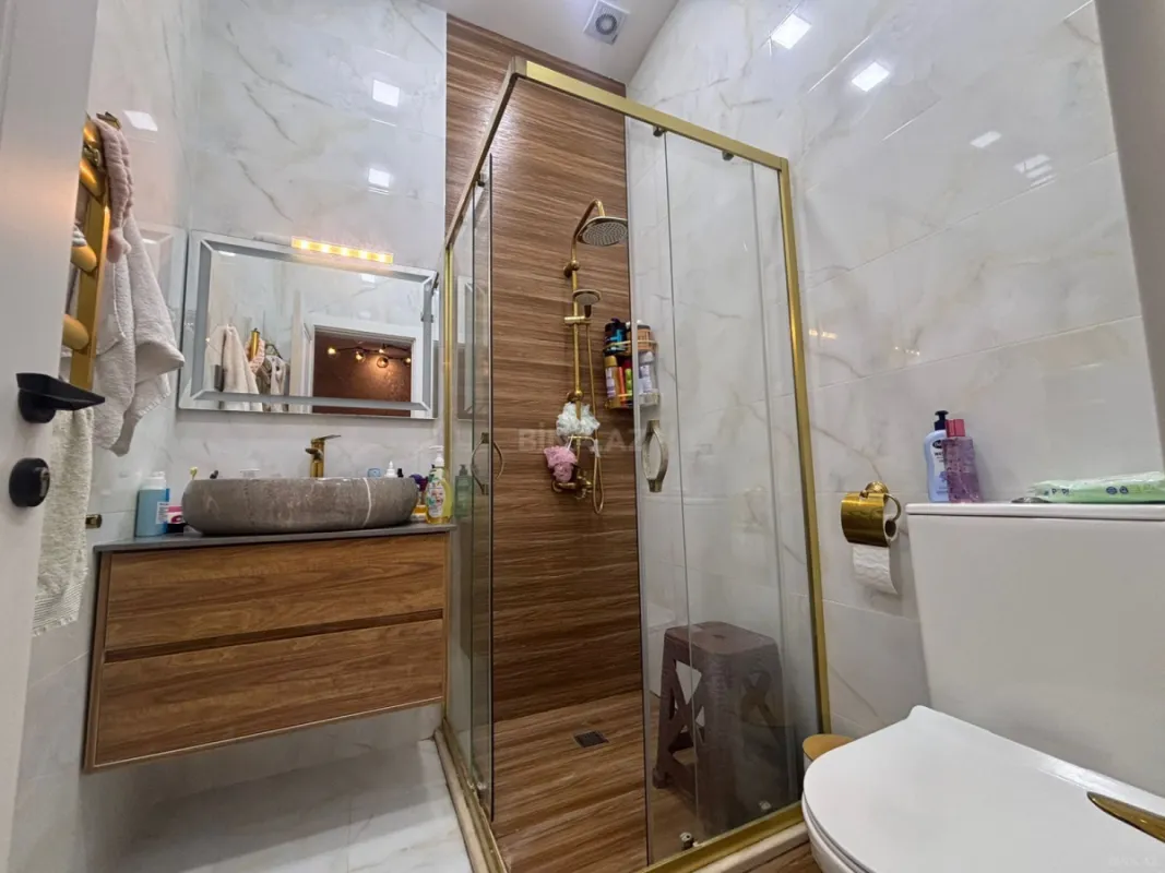 Satılır 4 otaqlı həyət evi 167 m²