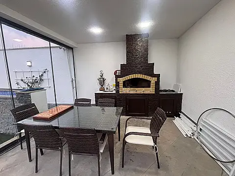 Satılır 4 otaqlı həyət evi 167 m²