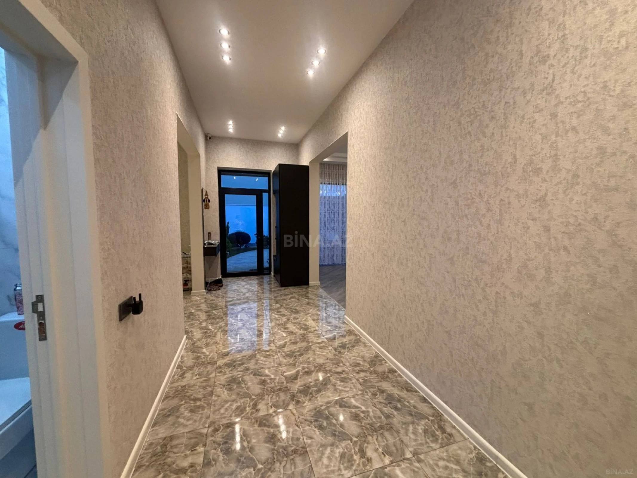 Satılır 4 otaqlı həyət evi 167 m²