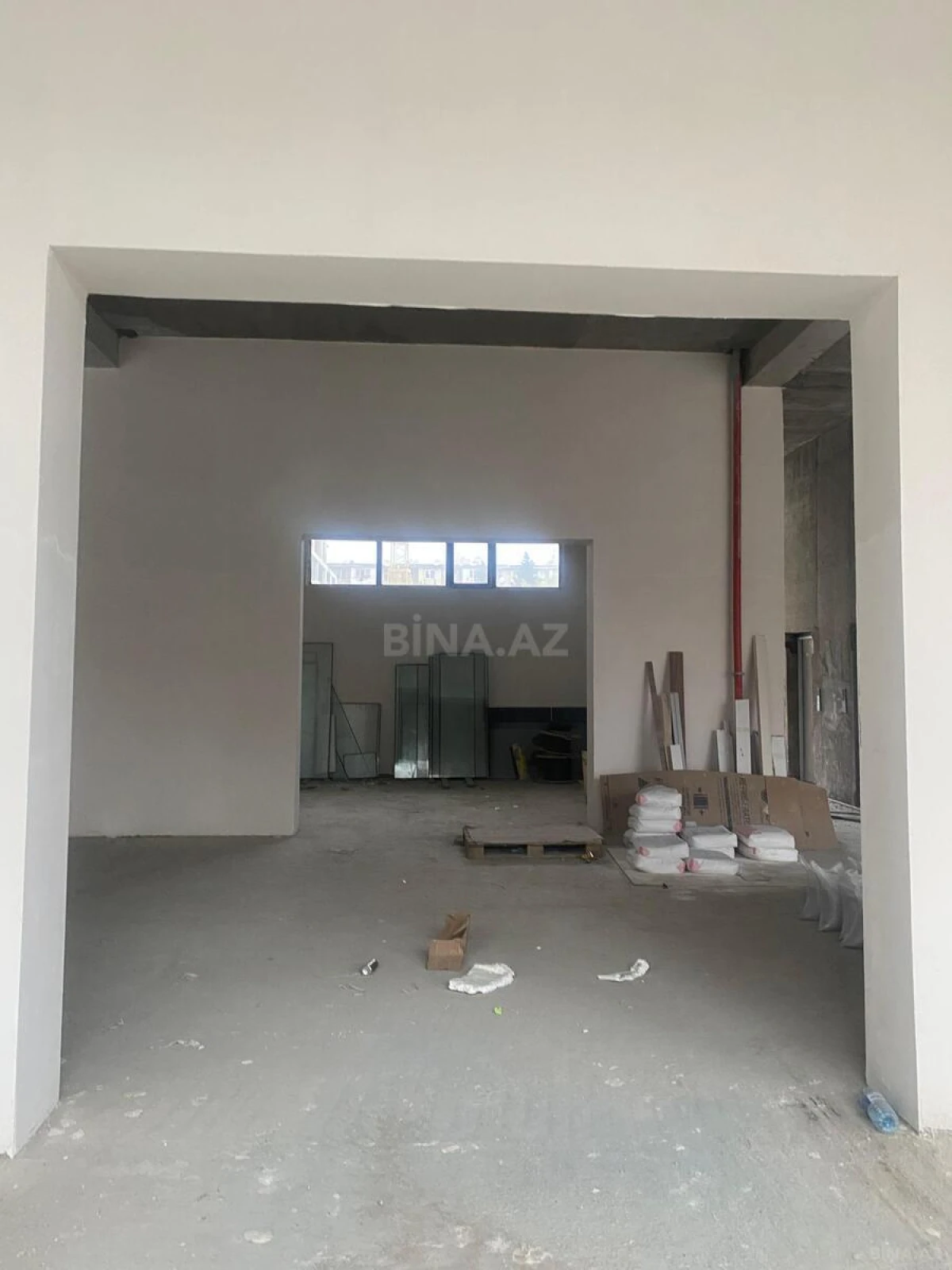 Satılır obyekt 495 m²