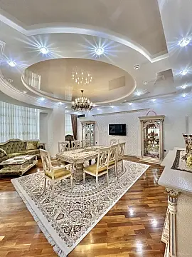 Satılır 4 otaqlı mənzil 220 m²