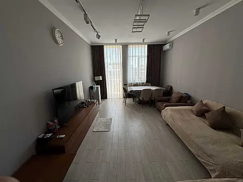 Satılır 3 otaqlı mənzil 101 m² — Bakı, Nizami 3 otaq 101.00 m²