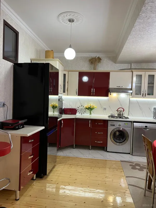 Satılır 2 otaqlı mənzil 85 m²