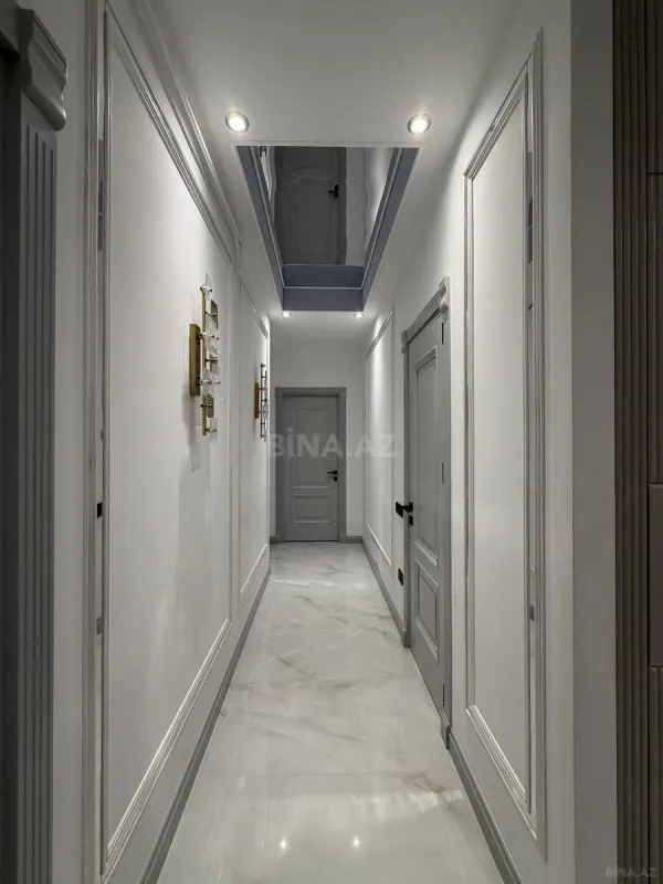Satılır 4 otaqlı mənzil 132 m²