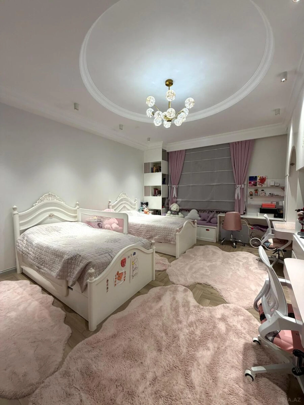 Satılır 4 otaqlı mənzil 132 m²