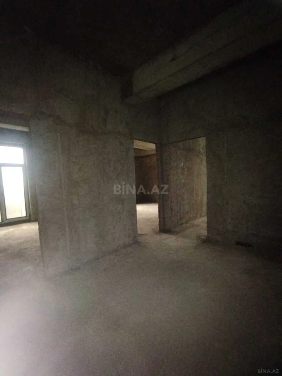 Satılır 4 otaqlı mənzil 149 m²