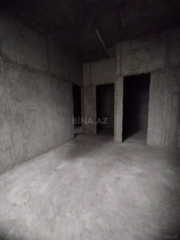 Satılır 4 otaqlı mənzil 149 m²