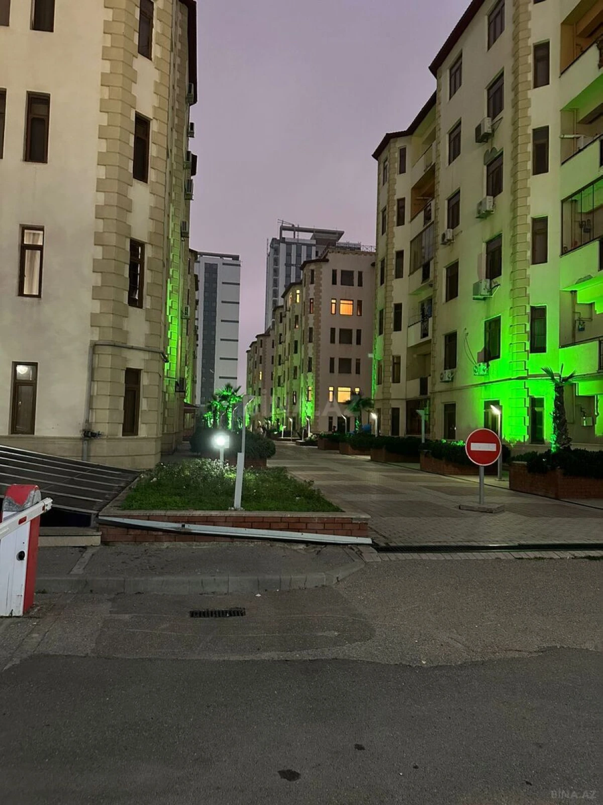 Satılır 2 otaqlı mənzil 100 m²