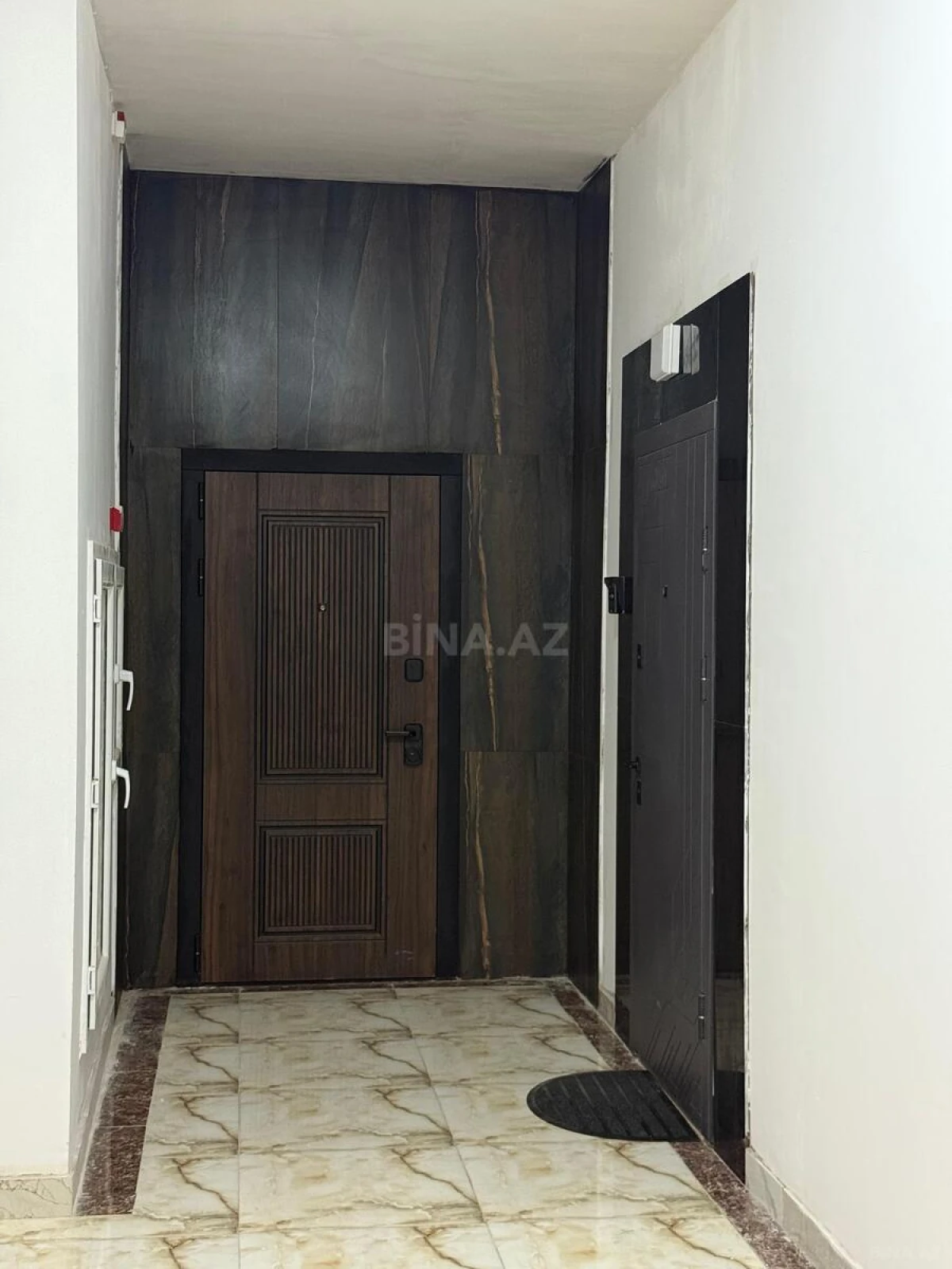 Satılır 3 otaqlı mənzil 105 m²