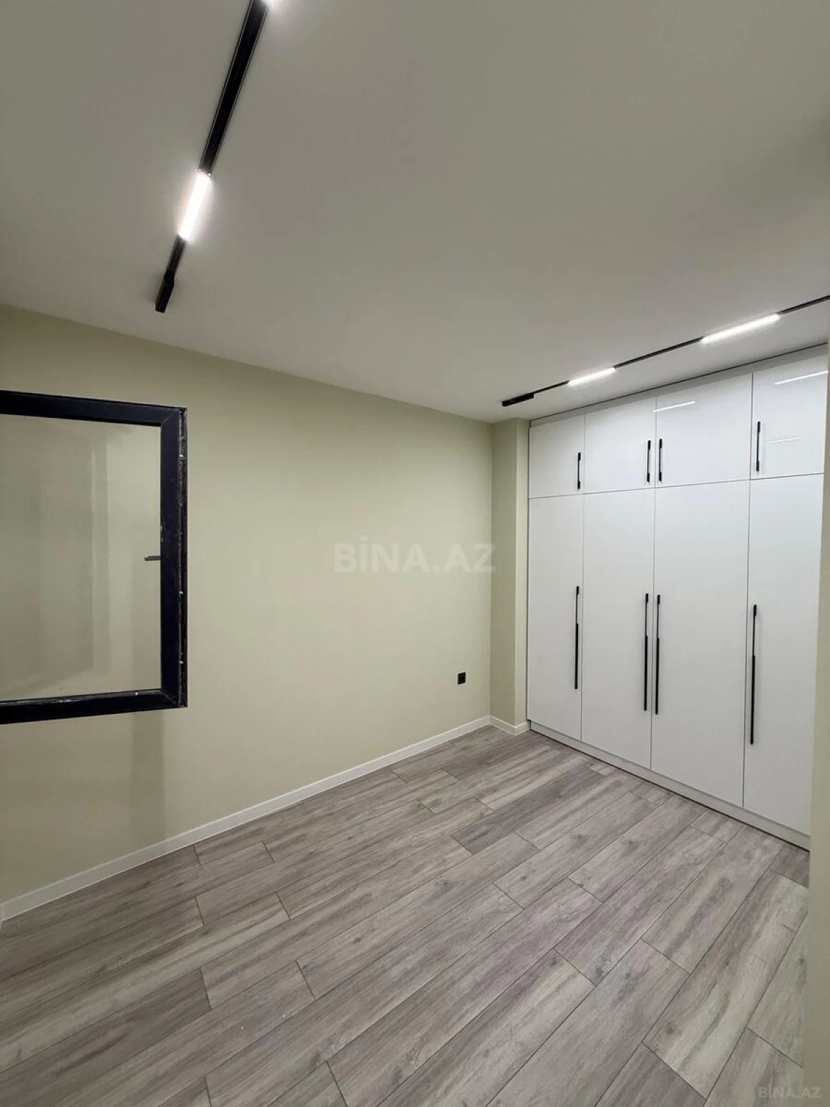 Satılır 3 otaqlı mənzil 105 m²